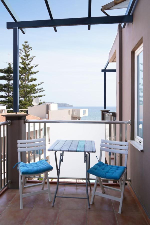 Cozy Corner Vs Beachfront Apartment