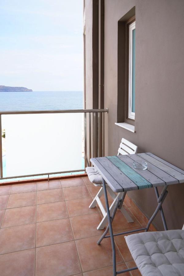 Cozy Corner Vs Beachfront Apartment