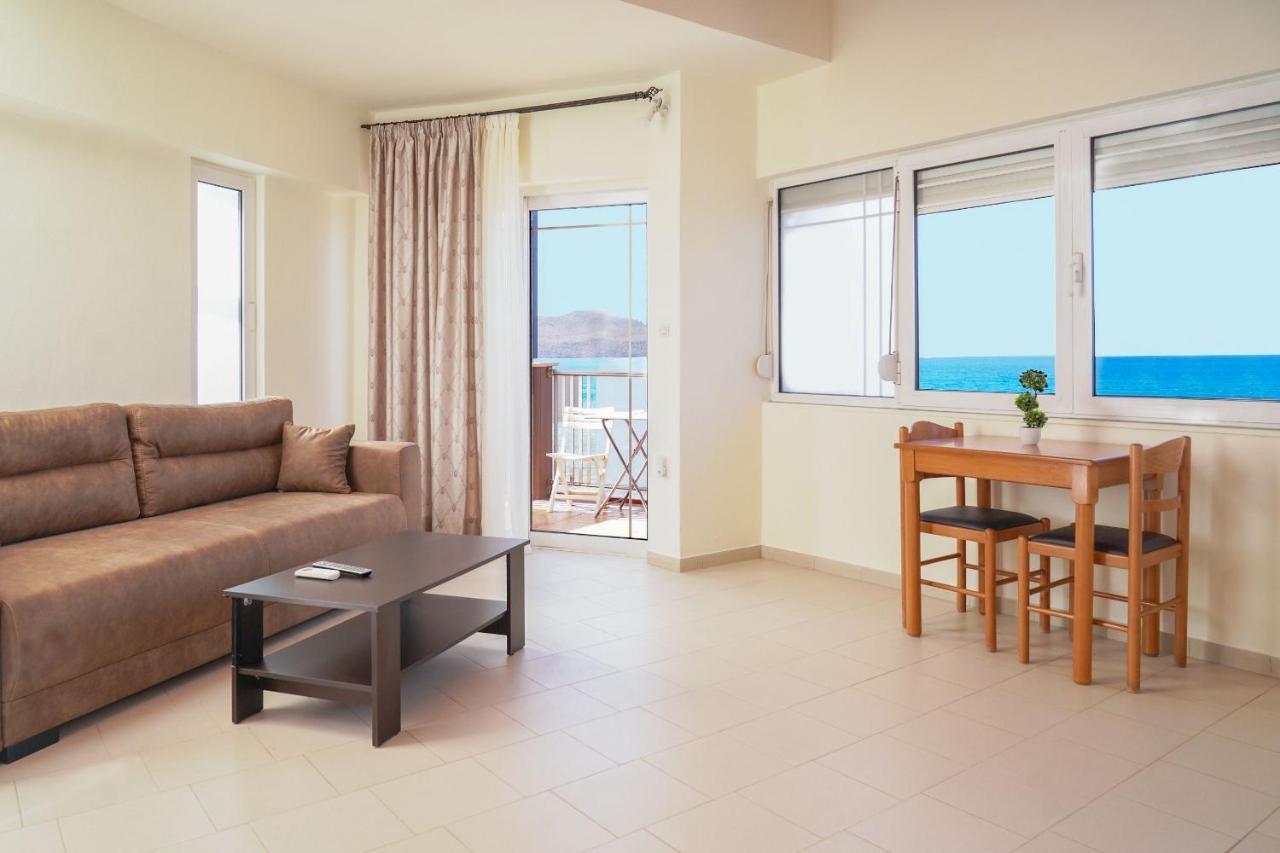Cozy Corner Vs Beachfront Stalos