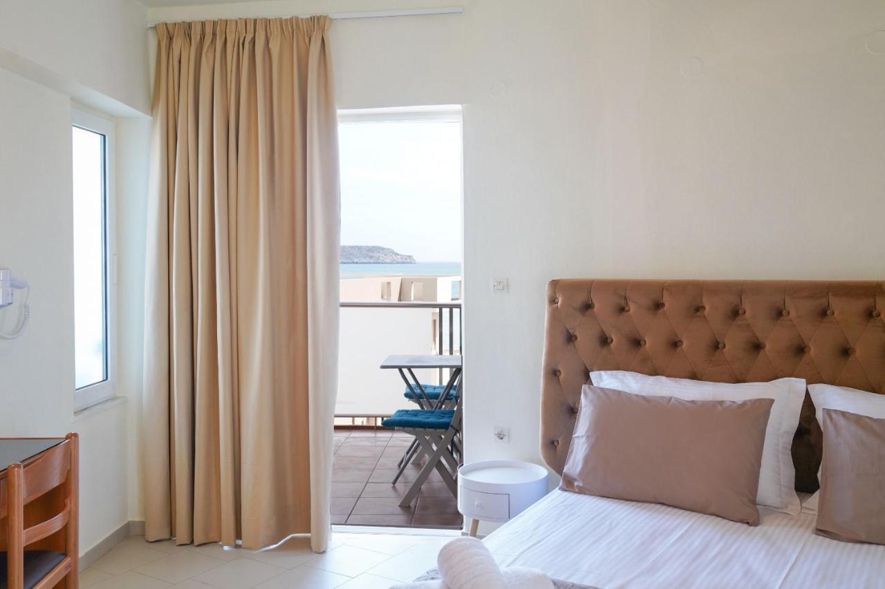 Cozy Corner Vs Beachfront Stalós
