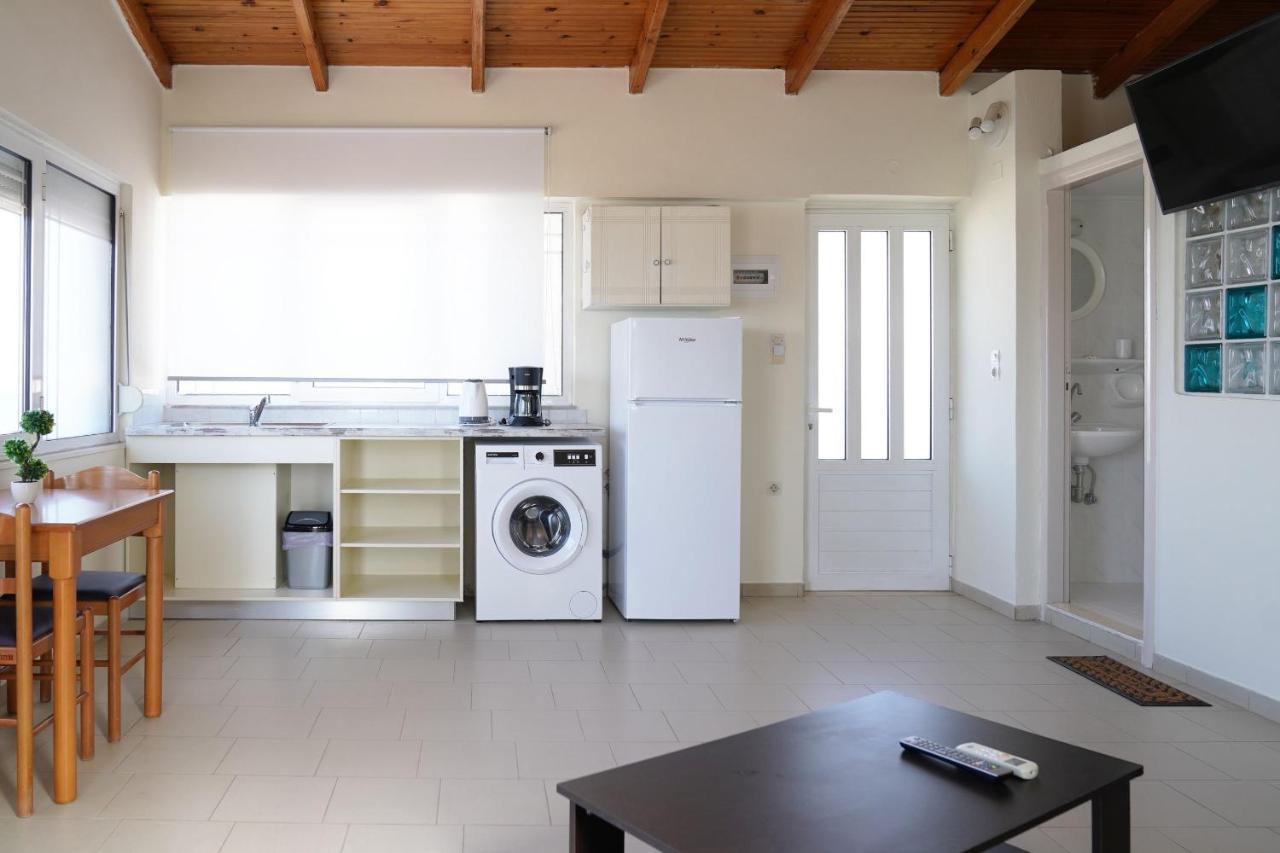 Apartment Cozy Corner Vs Beachfront Stalós