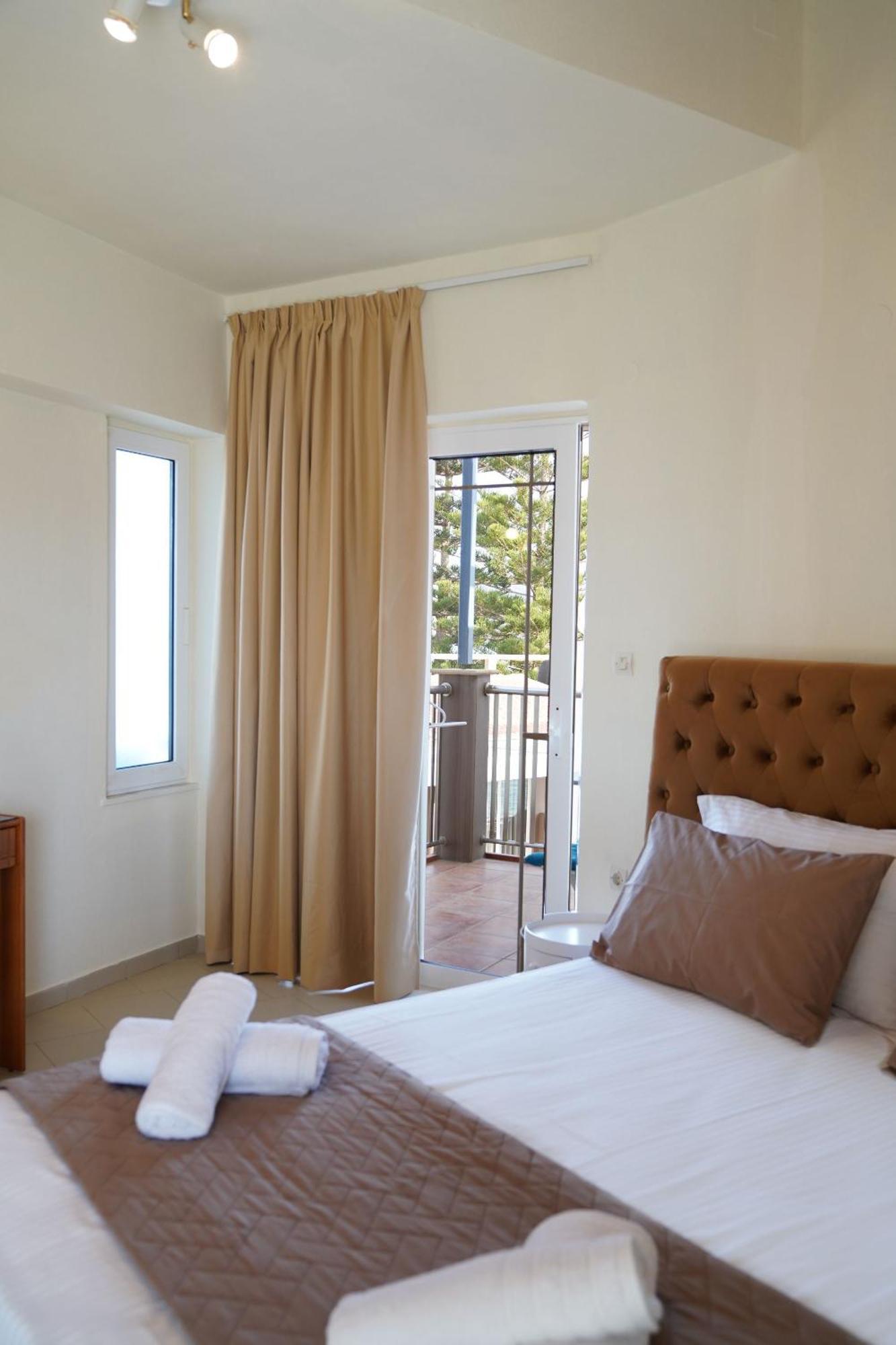 Cozy Corner Vs Beachfront * Stalós